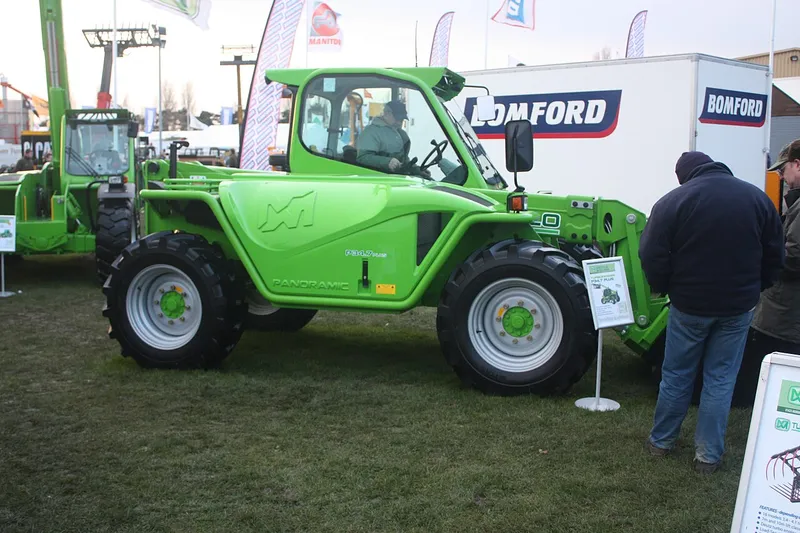 Merlo TF33.7 — Manipulátory